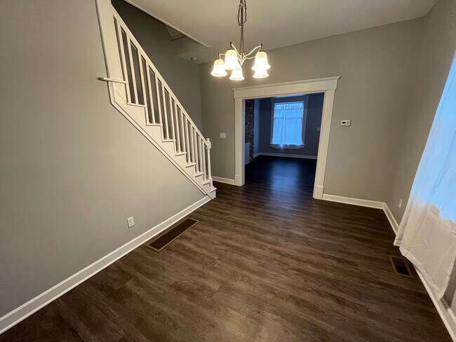 Foto del edificio - 366 -368 E Morrill Ave