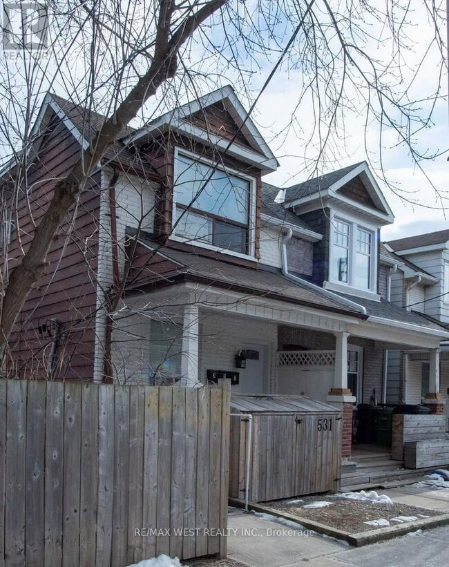 Building Photo - 531 Woodbine Ave