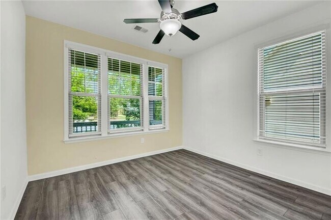 Foto del edificio - 4795 Bellehurst Ln