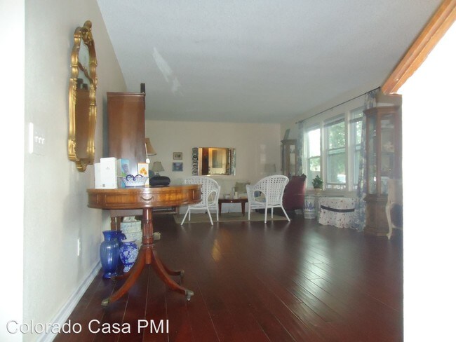Building Photo - 3465 Oak Creek Dr E