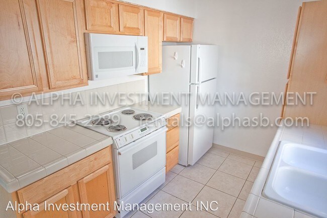Building Photo - 121 Burton Cir