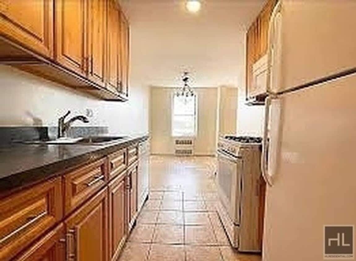 Building Photo - GRAND CENTRAL PARKWAY