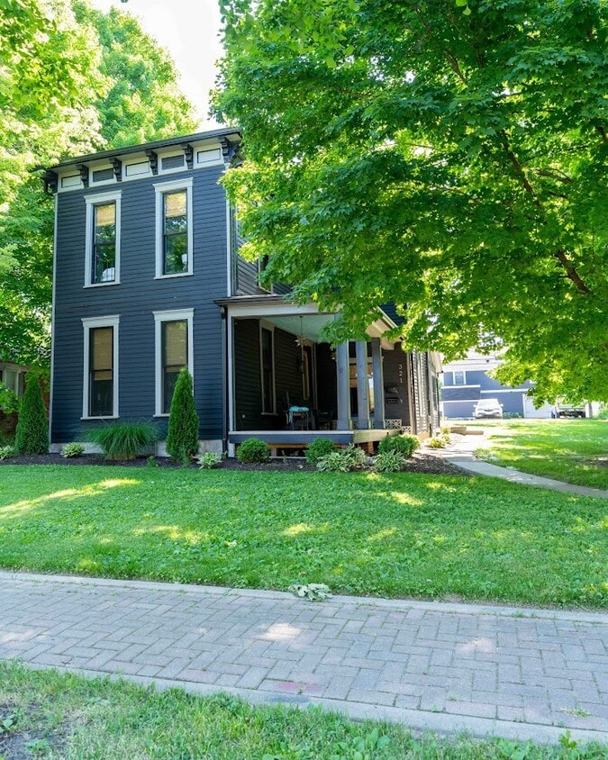 Foto principal - 321 N Rangeline Rd