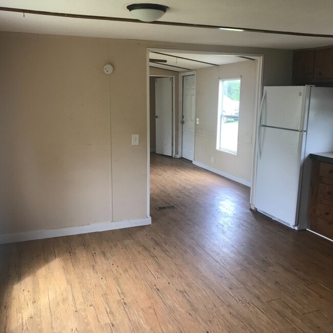 Building Photo - 10614 Eureka Rd Unit D