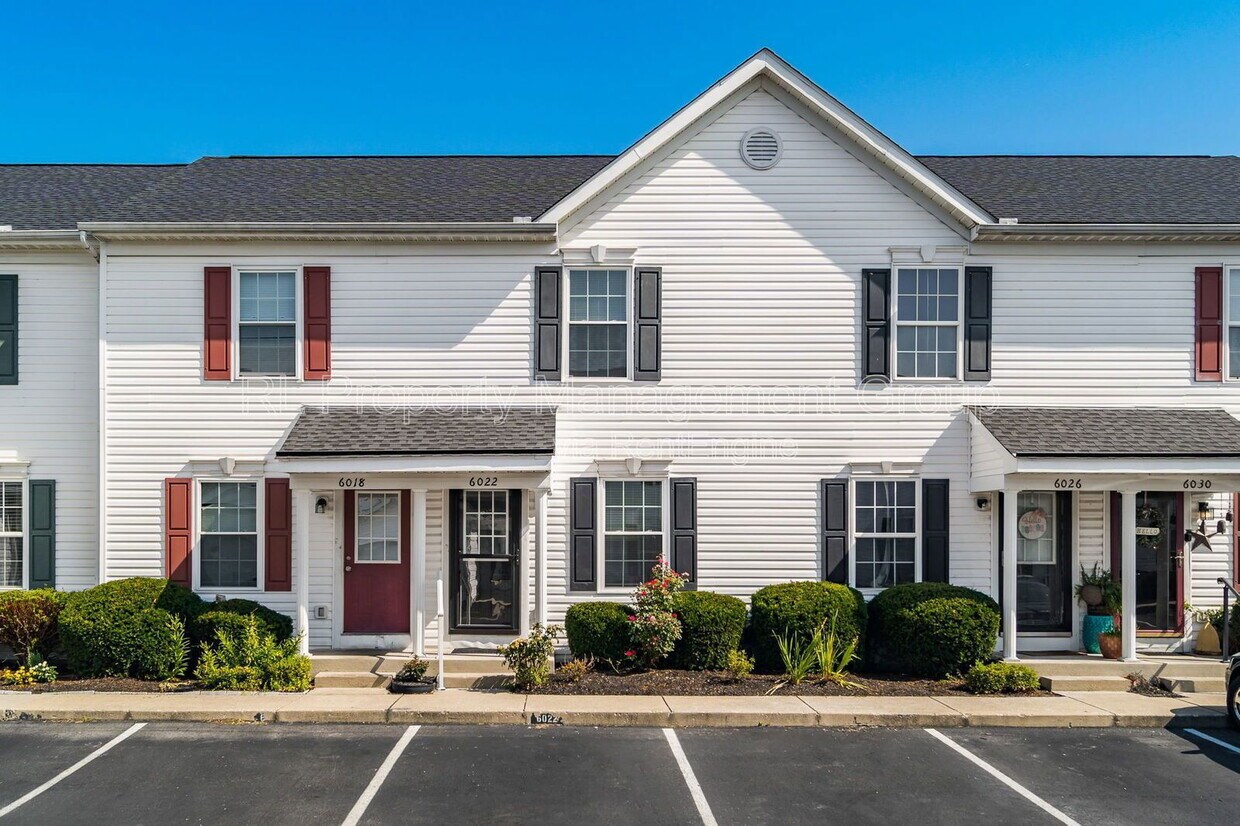 Foto principal - 6022 Brice Park Dr