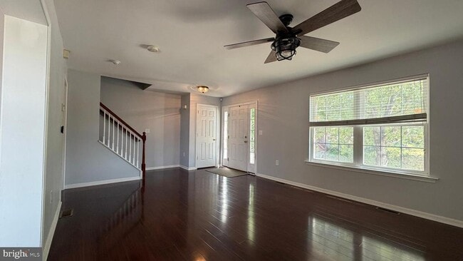 Building Photo - 1334 Easton Rd