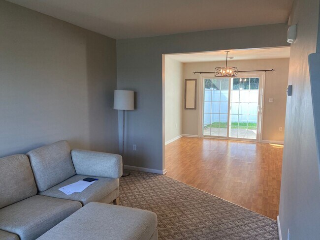 Foto del edificio - 3 br, 2 bath House - 2878 ROBIN ROAD