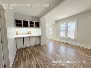Building Photo - 831 Tuscarora St