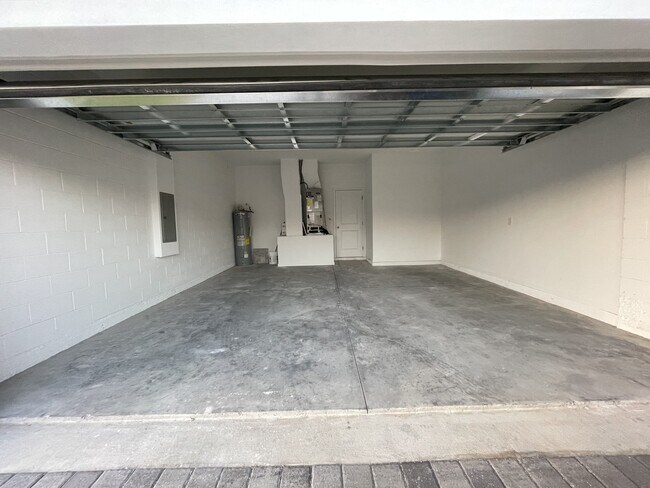 Foto del edificio - 216 Golden Sands Cir