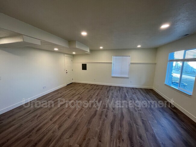 Foto del edificio - 940 Shadow Brk Ln