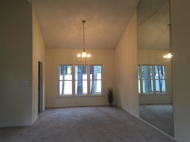 Building Photo - 4000 Blue Water Ct