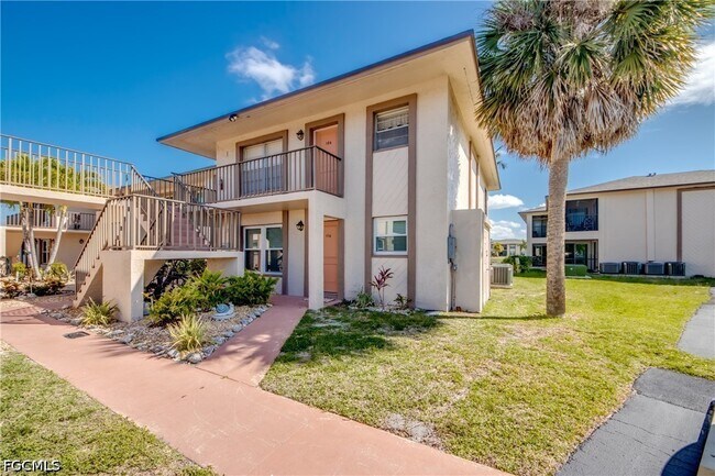 Foto del edificio - 16881 Davis Rd