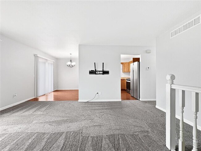 Foto del edificio - 9700 Thomas Ave N