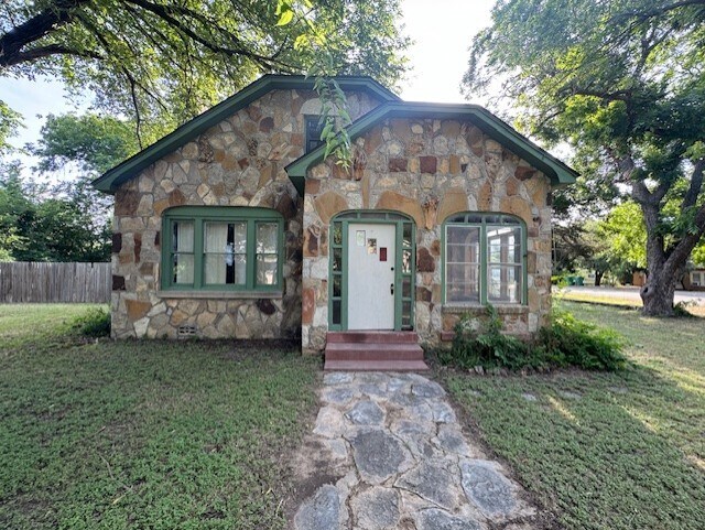 Primary Photo - 1111 Clinton Ave
