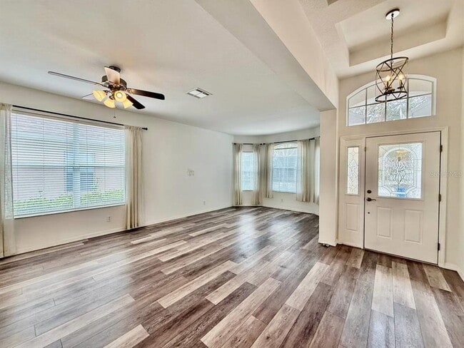 Building Photo - 10226 Evergreen Hill Dr