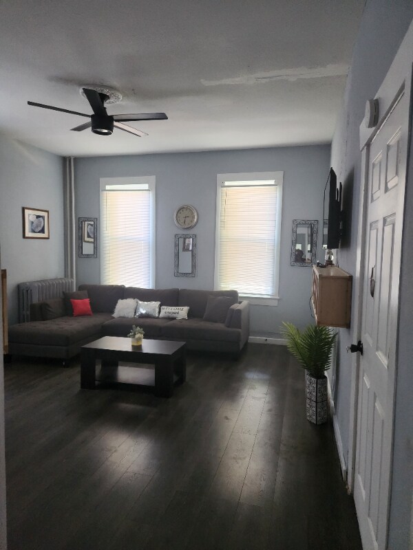 Foto del edificio - 1167 N 4th St