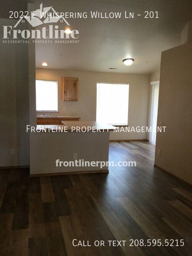 Foto del edificio - 2022 E Whispering Willow Ln