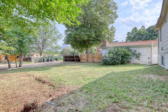 Foto del edificio - 911 4th St