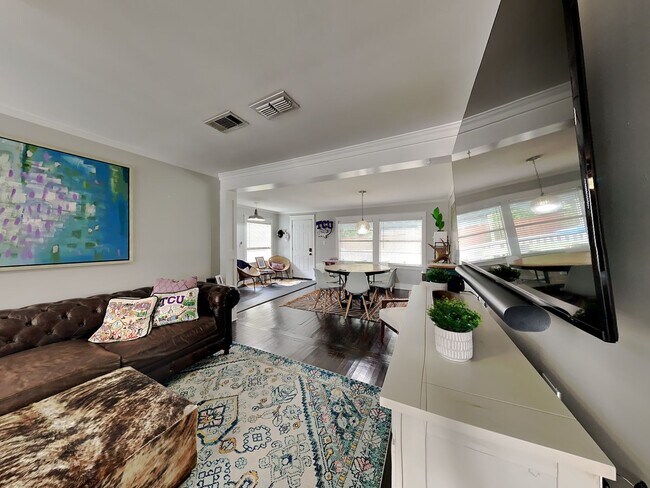 Foto del edificio - Fairmount Cottage READY NOW!