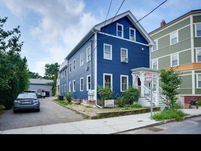 Building Photo - 12 Cottage St