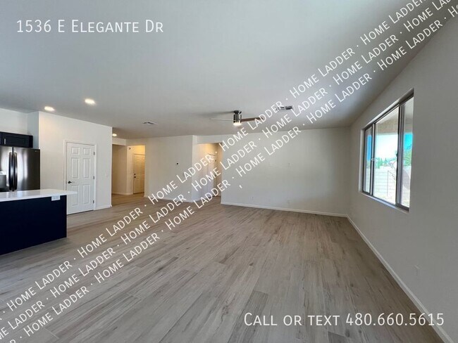 Foto del edificio - Remodeled 3 Bed, 2 Bath Home with Bonus Room!