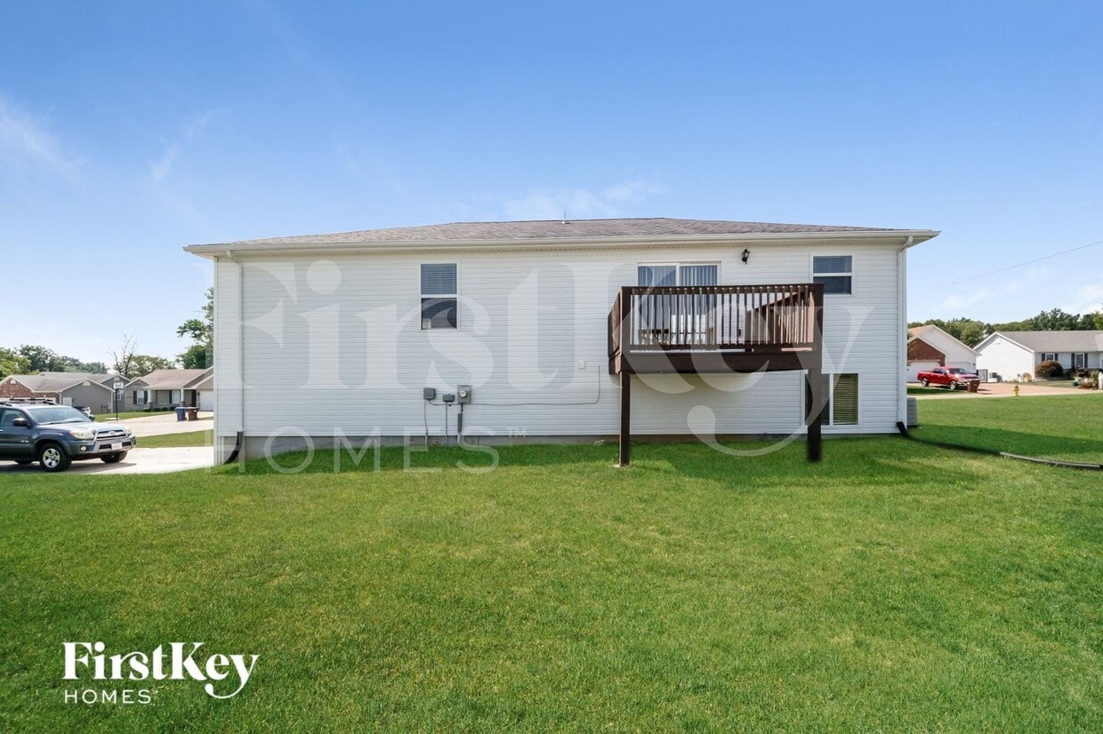 Building Photo - 400 Rhonda Dr