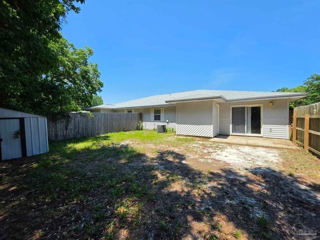 Building Photo - 3346 Green Briar Cir