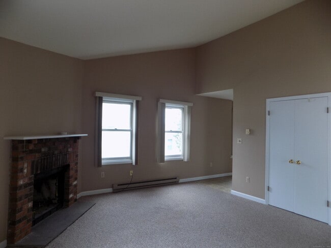 Building Photo - 34 Valley Dr