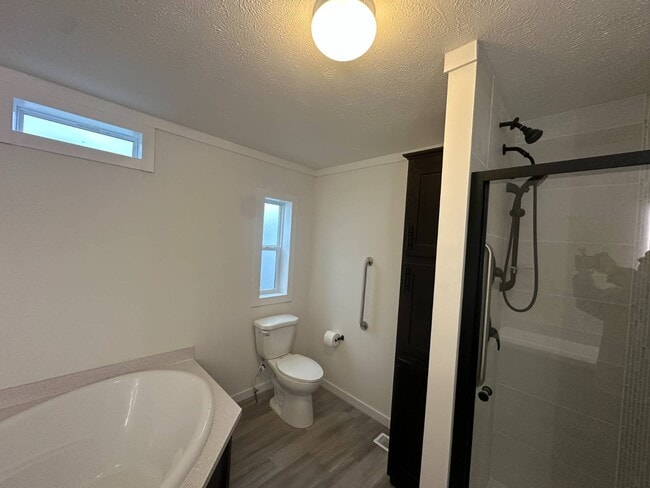 Foto del edificio - 5222 Greenwich Rd