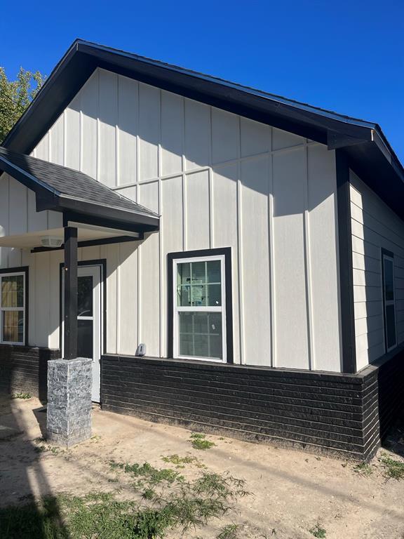 Building Photo - 3209 Ennis St