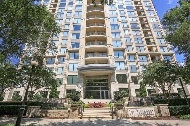 2 Bedroom, 2 Bathroom Spacious Condo with Dining & Living Room within Heart of Buckhead - 2 Bedroom, 2 Bathroom Spacious Condo with Dining & Living Room within Heart of Buckhead