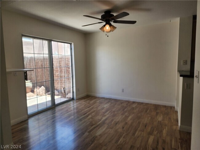 Foto del edificio - 8417 Sewards Bluff Ave