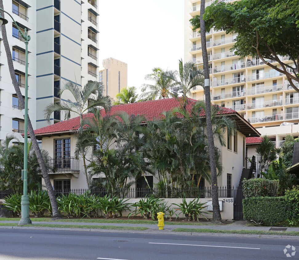 Building Photo - Ala Wai Villas