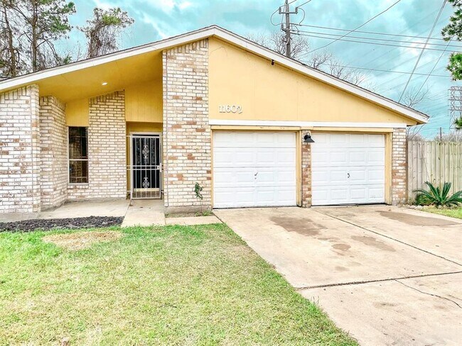 Building Photo - 11602 Crystalwood Dr