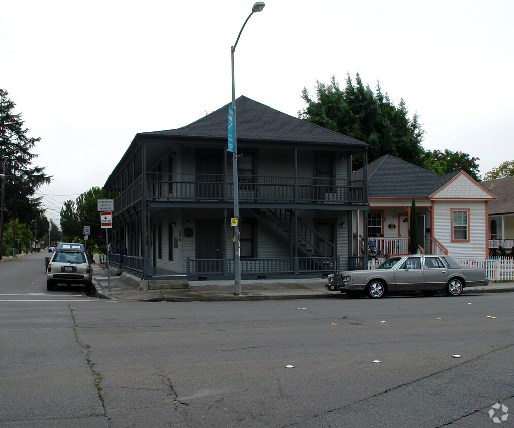 Primary Photo - 300 Santa Rosa Ave