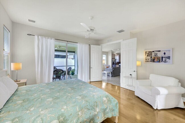 Foto del edificio - 684 98th Ave N