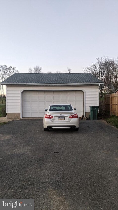 Primary Photo - 455 Weaver Rd