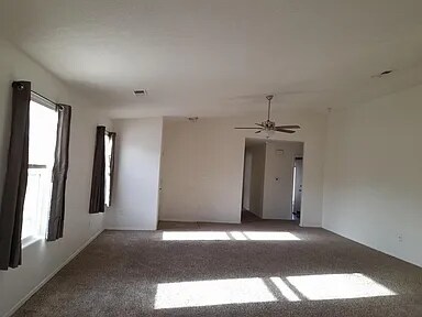 Foto del edificio - 10136 High Range Rd SW