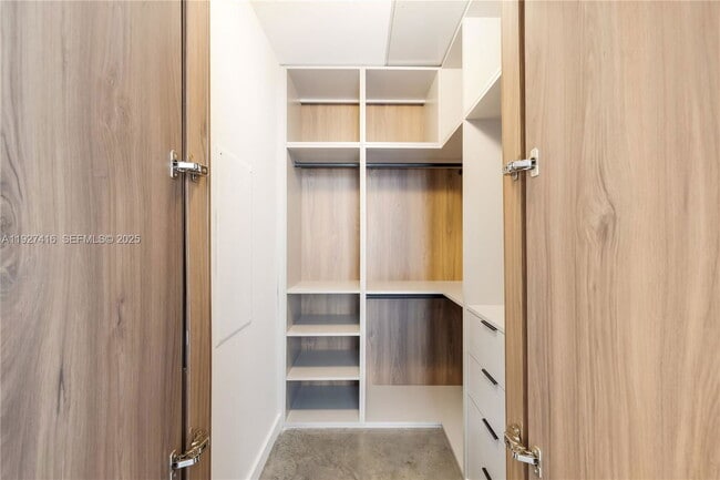 Building Photo - 151 SE 1st St