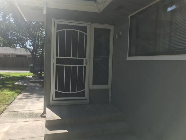 Building Photo - 643 Pine Meadows Dr