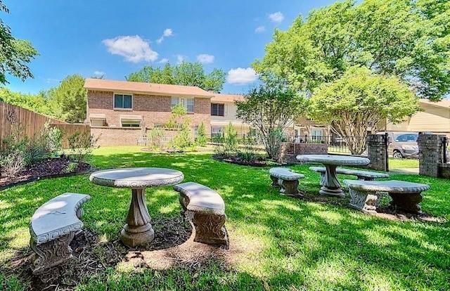 Foto del edificio - 520 Pecan Acres Ct