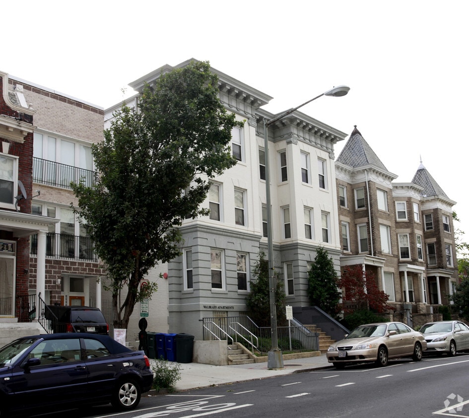 Primary Photo - Walbraff Apartments