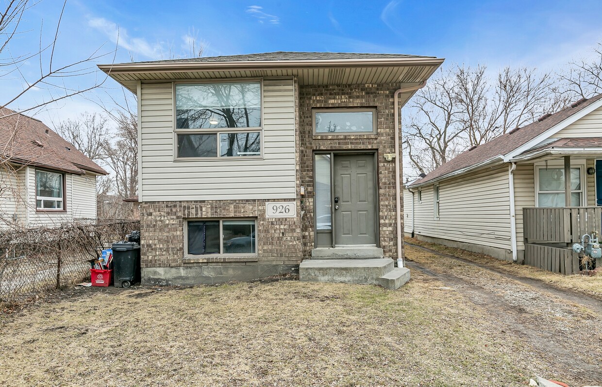 Photo principale - 926 California Av
