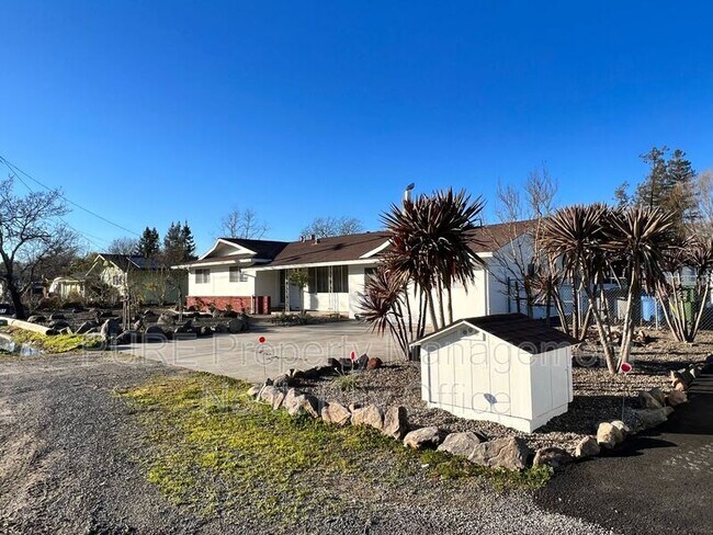 Building Photo - 3401 Moriconi Dr