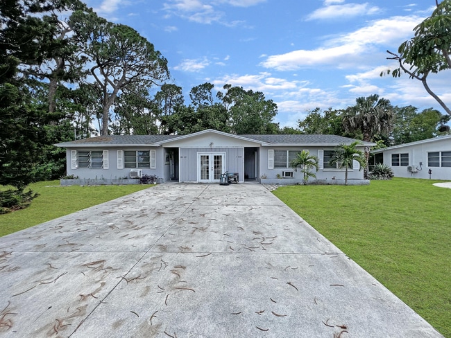 Foto del edificio - Your Cozy Core Era Starts in Fort Myers – ...