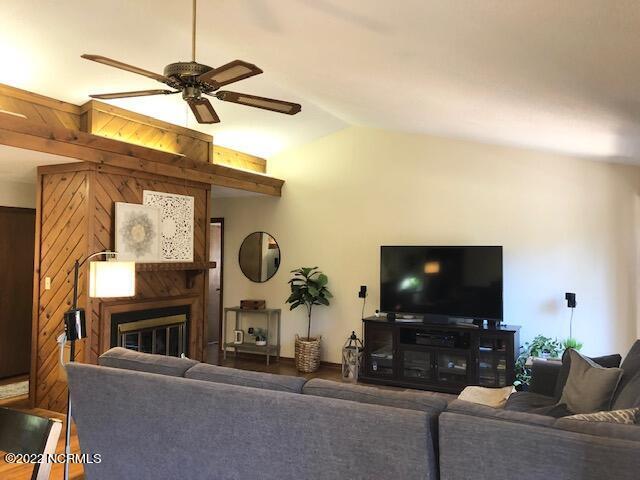 Building Photo - 112 Sandham Ct
