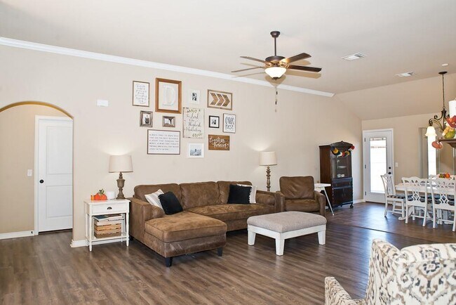 Building Photo - 3913 Caraway Ln