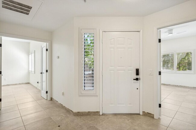 Foto del edificio - 15050 N Thompson Peak Pkwy
