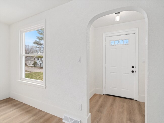 Building Photo - 1834 Dimple Ct