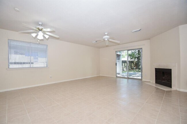 Foto del edificio - 5418 Princeton Dr